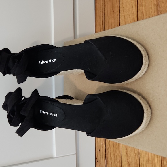 Reformation Camille Espadrille Black Lace Up Wedge Sandals -size 7 - Picture 2 of 4